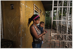 15歳で母になった少女。10代の妊娠率が極めて高いベネズエラで必要とされる医療とは