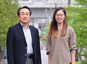 派遣決定をなかなか言えずにいた娘、本当は真っ先におめでとうと言いたかった父