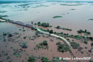 洪水発生から1週間ほどたった被災地(2015年1月17日撮影)