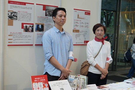 国境なき医師団の活動を紹介する展示パネル　© MSF