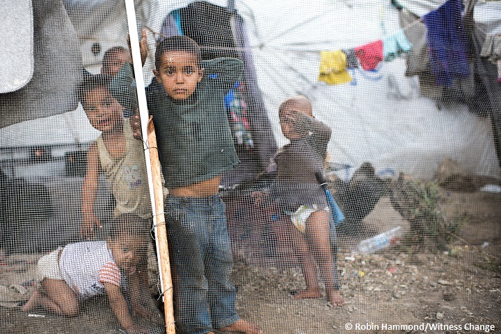レスボス島のモリア･キャンプで暮らす難民の子どもたち