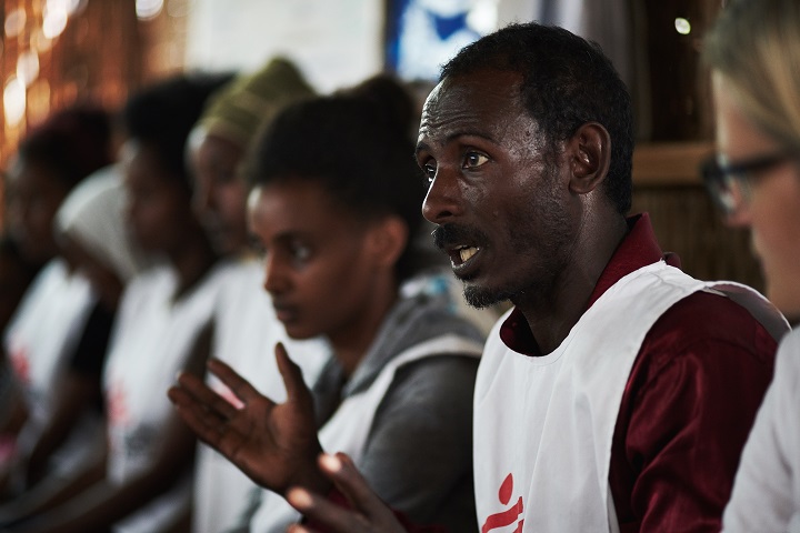 エチオピア北部、ヒツァツ難民キャンプのMSF心理ケアチーム　© Gabriele François Casini/MSF