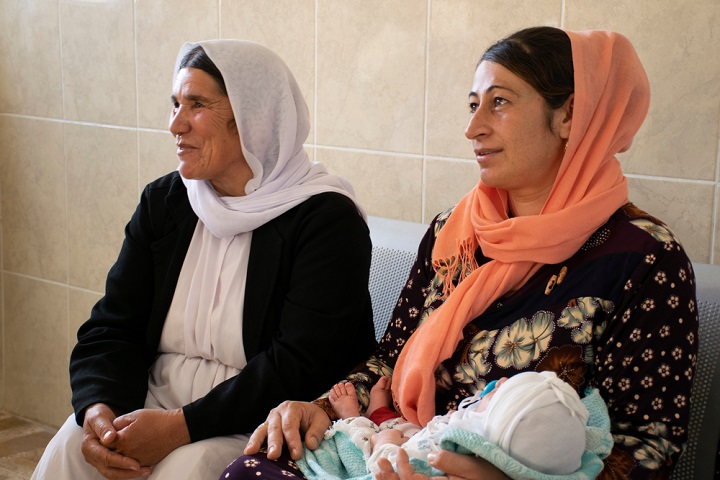 迫害を受けてきたヤジディ教徒。他都市での受診に抵抗感を抱く人も多い　© MSF