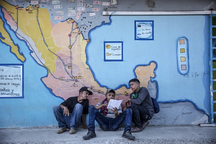 中南米からメキシコを経由して北米を目指す人びと © Juan Carlos Tomasi