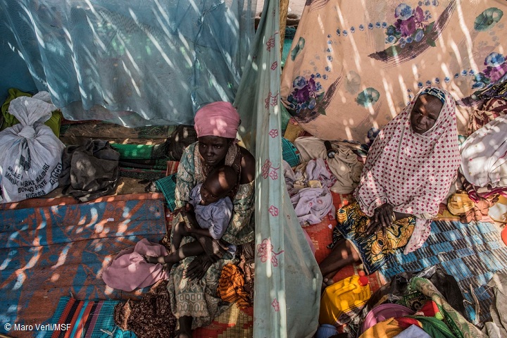 武装勢力や政府軍の暴力から逃れた避難者が身を寄せるマイドゥグリのキャンプ