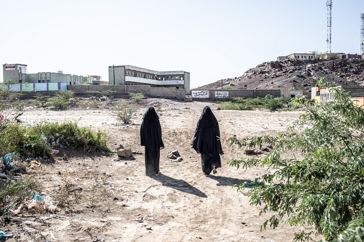 モウザでは農耕が生きる手段だったが、地雷のために畑に出られない　© Agnes Varraine-Leca/MSF