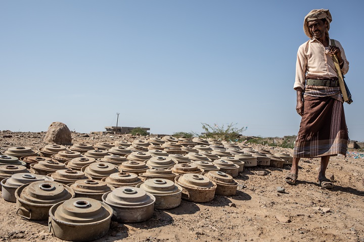 モカから約50kmのモウザで除去された地雷　© Agnes Varraine-Leca/MSF