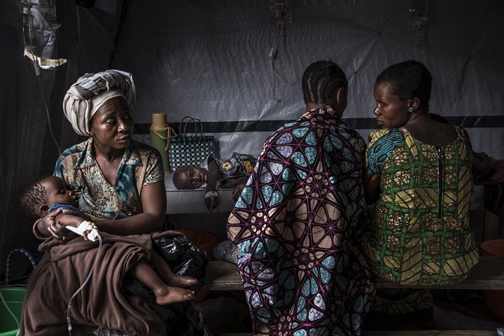 コンゴ民主共和国のMSFコレラ治療センター　© Arjun Claire