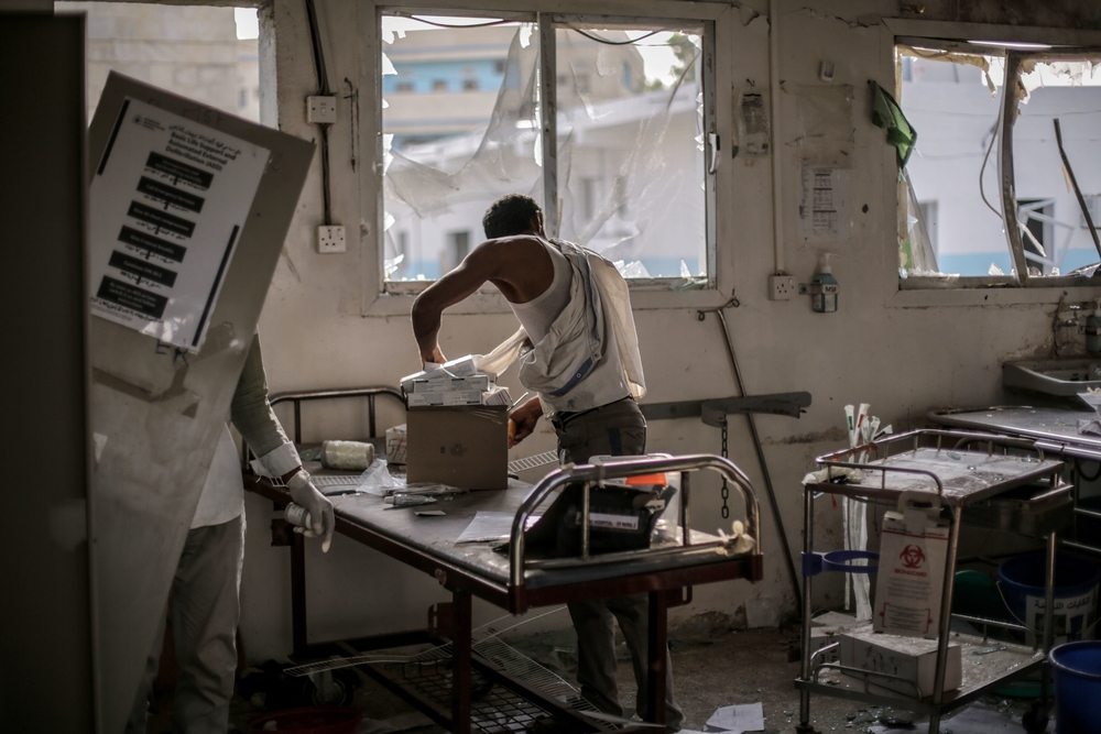 破壊されたアブス病院の緊急処置室＝2016年8月　©Rawan Shaif