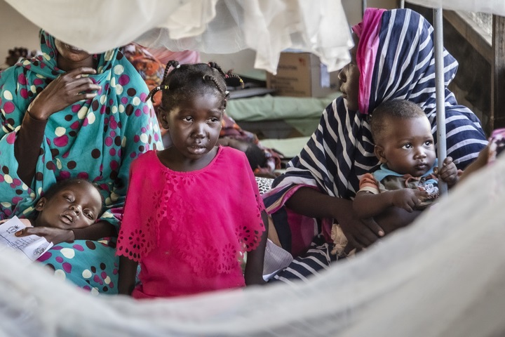 危険な容体で来院する子どもが多い　© Igor Barbero/MSF