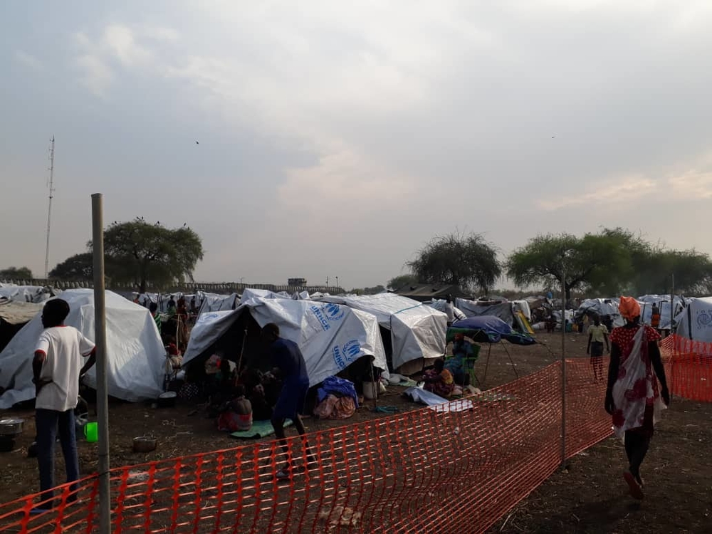 ピボールの避難民キャンプ　©MSF