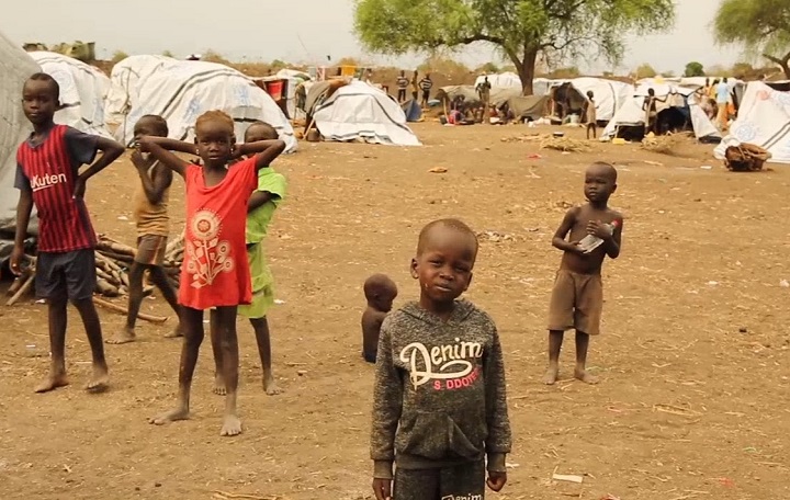 南スーダン・ピボールの避難民キャンプにて、武力衝突から逃れた子どもたち　© Gabriele François Casini/MSF