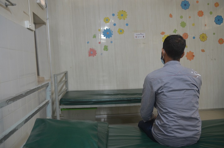 新型コロナウイルスに感染しMSFの病院に入院したモハンマドさん　© MSF/Daniella Ritzau-Reid