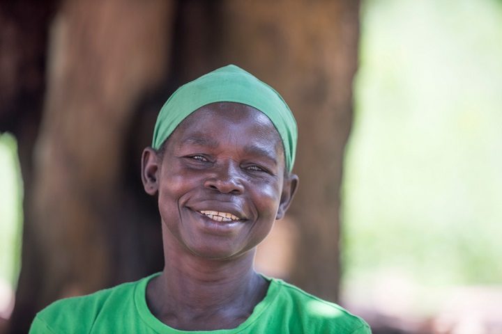 6人の子どもを育てながら、MSFによるHIV治療を受けている女性＝2017年　© MSF/Charles Atiki Lomodong