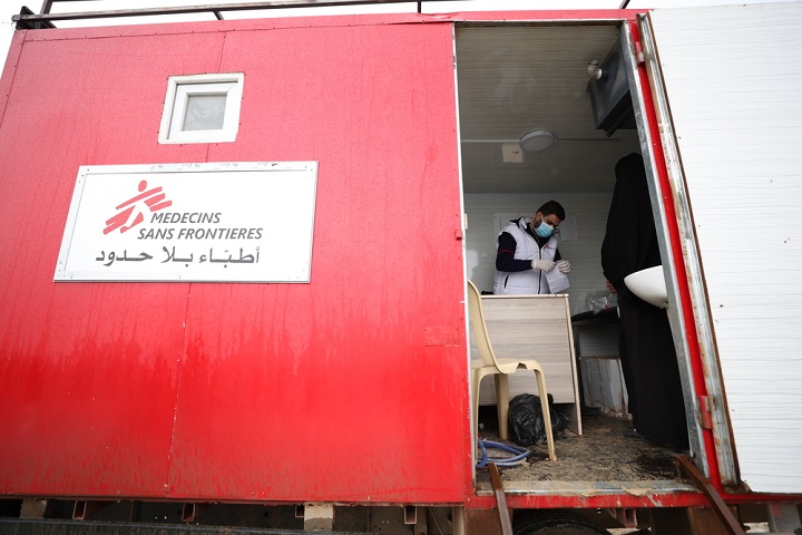 シリア北西部で展開しているMSFの移動診療所=2020年3月撮影 © OMAR HAJ KADOUR/MSF