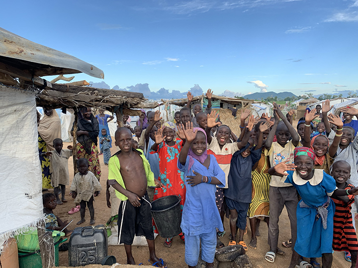 ナイジェリアの避難民キャンプで出会った子どもたち © Yuna Cho/MSF