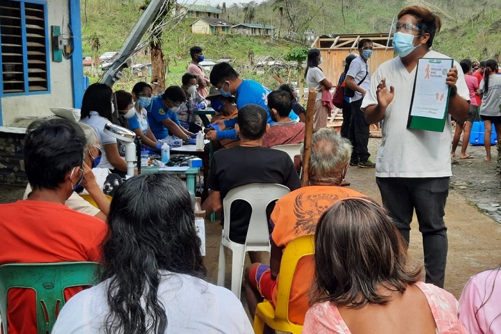 大きな被害を受けたサンミゲル島でのアウトリーチ活動 © MSF