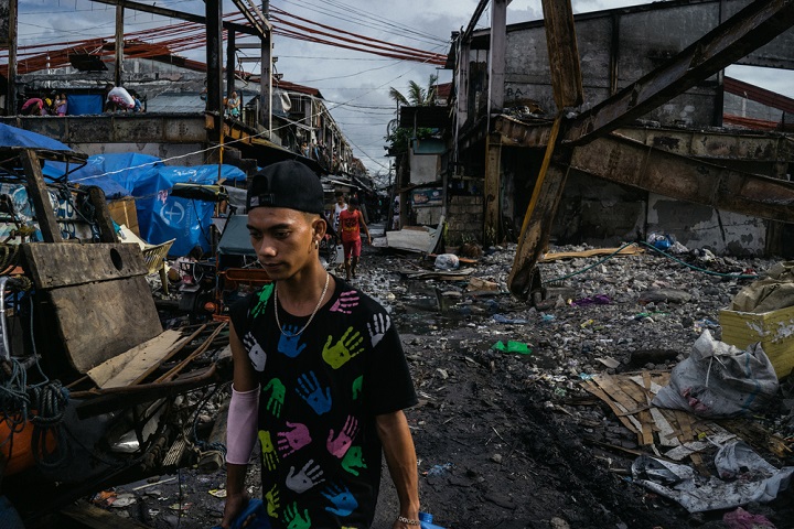 トンド地区に広がるスラム街の一角＝2017年　© Hannah Reyes Morales