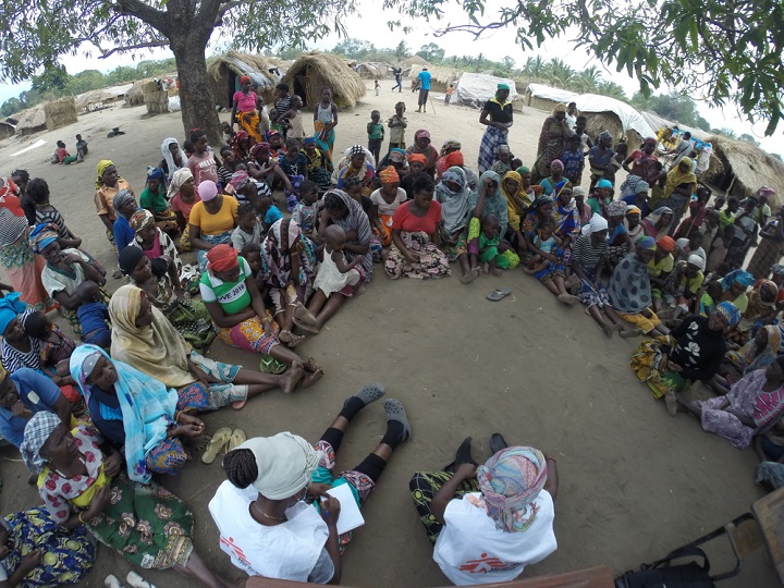 心のケアの活動は会話サークルやサッカー、歌など多岐にわたる © MSF/Amanda Bergman