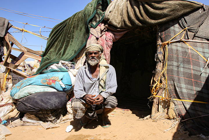 ハリーブ・ジャンクション・キャンプには「基本的な生活サービスがない」と訴えるラシドさん　© Nuha Haider/MSF