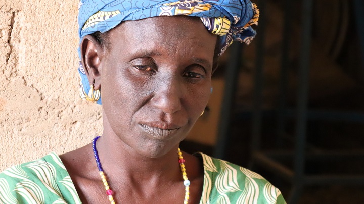 ブルキナファソ・サヘル地方での紛争で、夫を目の前で殺害された女性 © Noelie Sawadogo/MSF
