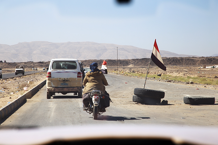 暫定政府と反政府武装組織の間で衝突が激化するイエメンのマーリブ=2021 年1月　© Nuha Haider/MSF