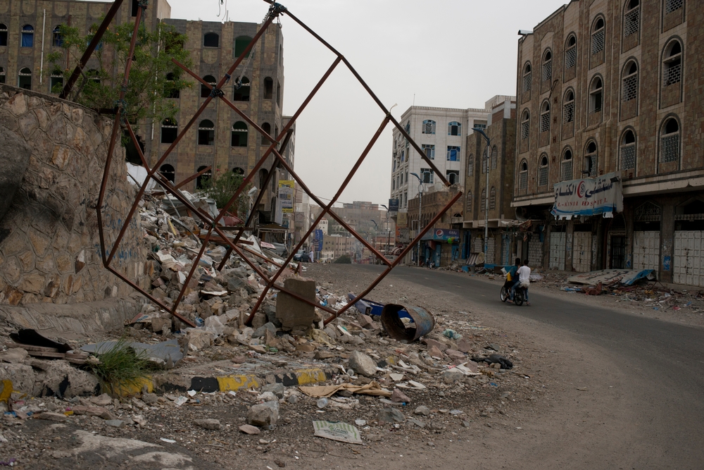 2015年7月24日の空爆によって全壊した学校　© MSF