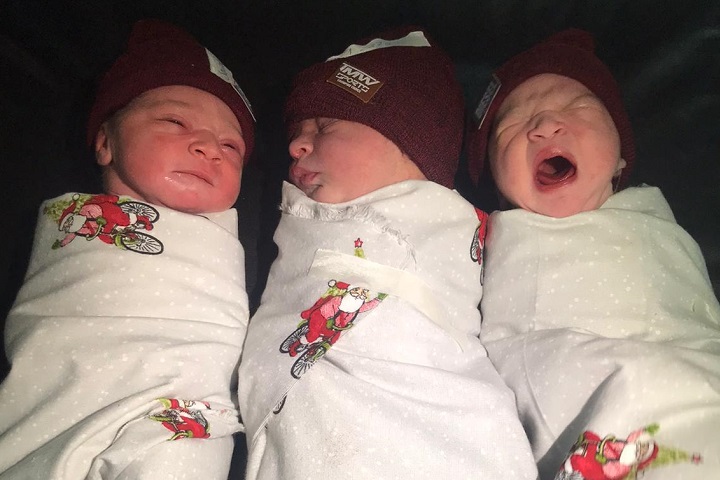 2022年1月1日、ホースト州の産科病院で今年最初に誕生した3人の赤ちゃん © Katharina Thies/MSF