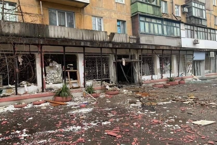 攻撃を受け破壊されたマリウポリの建物=2022年3月3日　© MSF 