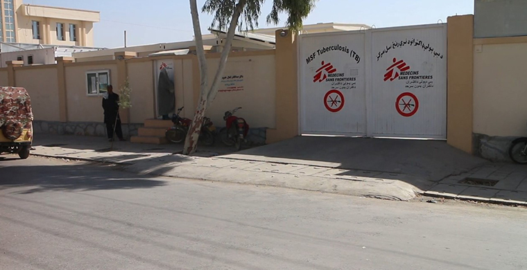 アフガニスタンで数少ない薬剤耐性結核を診療するMSF病院　© Pau Miranda/MSF