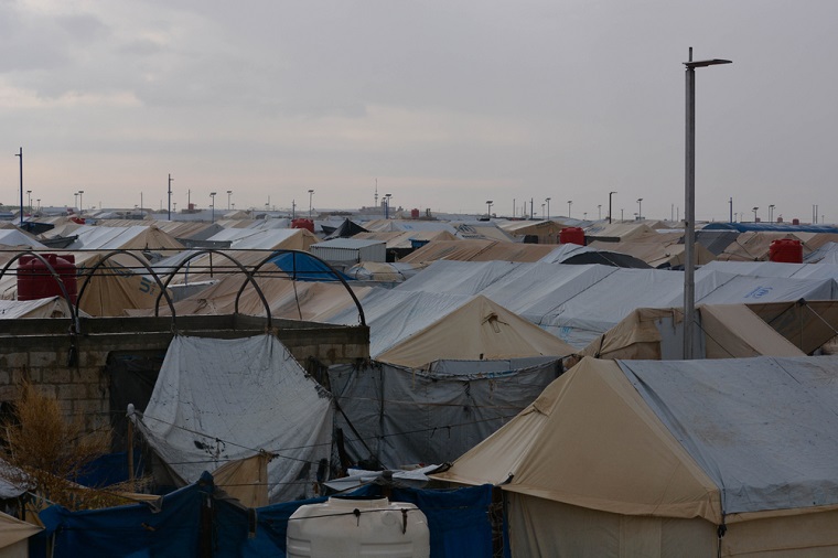 テントがひしめくアルホール・キャンプ=2023年12月13日 © MSF