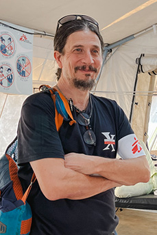 スティーブン・コーニッシュ=2023年12月 © Johnny Vianney Bissakonou/MSF