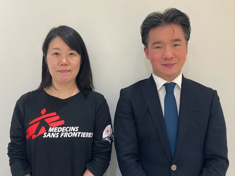 MSF日本会長・中嶋優子(左)と事務局長・村田慎二郎(右) © MSF