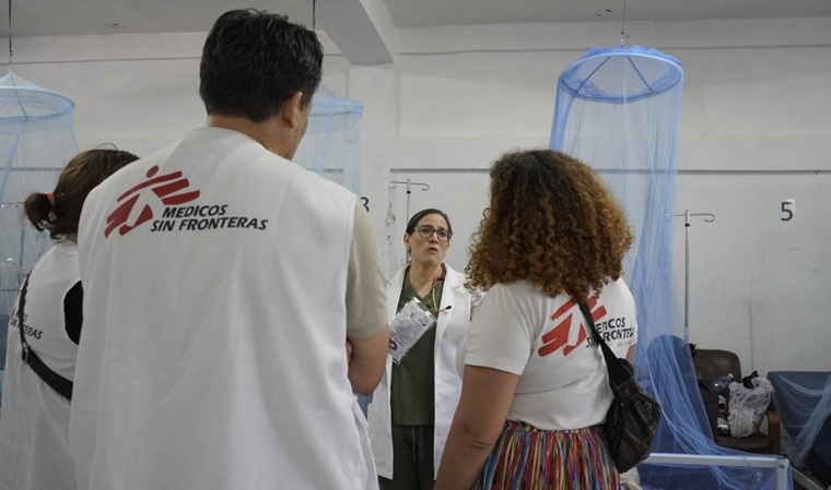 ホンジュラスで発生したデング熱の緊急事態に対応するMSFスタッフ=2024年8月12日 © MSF