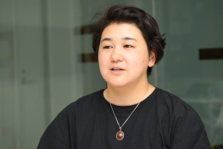 日本とスーダンの関係について語る末藤=都内で2025年7月 Ⓒ MSF