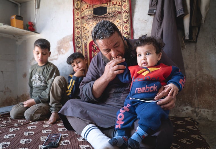 ワリードさんと息子たち © Ahmad Amer/MSF