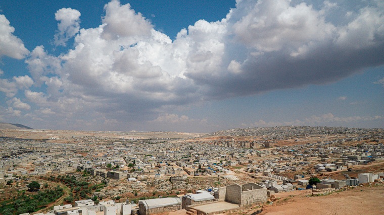 シリア北西部に立ち並ぶ無数の仮設住居 © Ahmad Amer/MSF