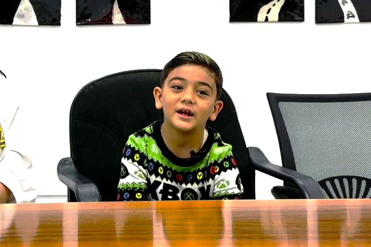 ガザから医療搬送されたハサン・オマルさんは「ここはみんな優しくしてくれるからうれしい」と話す＝アンマンで2025年10月27日　Ⓒ MSF