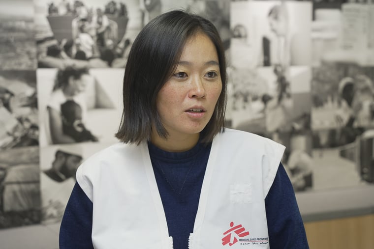 「現地の文化や価値観を理解し、感染対策を考えることが重要」と話す村元＝東京都内で2025年11月20日　Ⓒ MSF