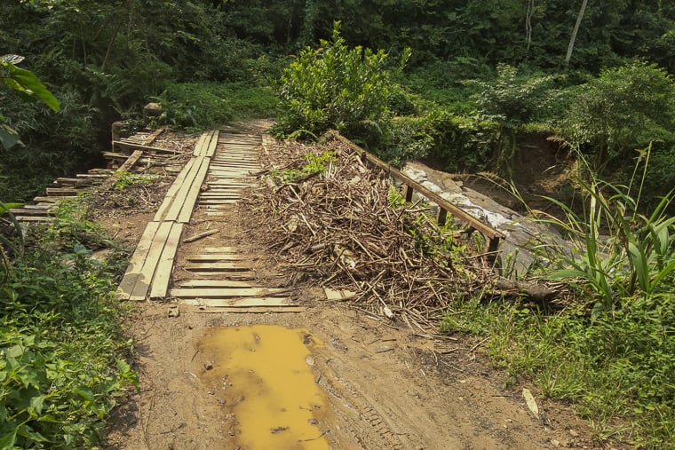 ワリカレでは度重なる豪雨や洪水などで主要道路が通行不能となり、人びとが医療にたどり着きづらくなることも多い＝2024年1月28日　© Marion Molinari/MSF