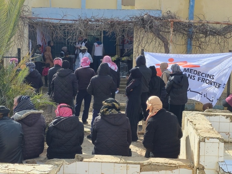 援助物資を受け取りに来た人びと＝2026年2月5日　© MSF