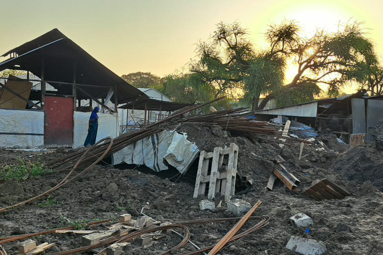 2月3日に空爆を受けた、ランキエンにあるMSFの病院。病院の主要倉庫は破壊され、医療活動に必要な物資の大半が失われた＝2026年2月4日　© MSF