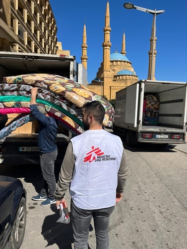 援助物資を届けるMSFスタッフら＝2026年3月5日　© MSF