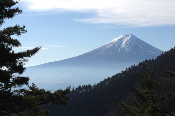 日本の誇る名峰富士山。初の「山の日」にちなみ、世界の山岳地域で生きる人びとを写真特集で紹介。