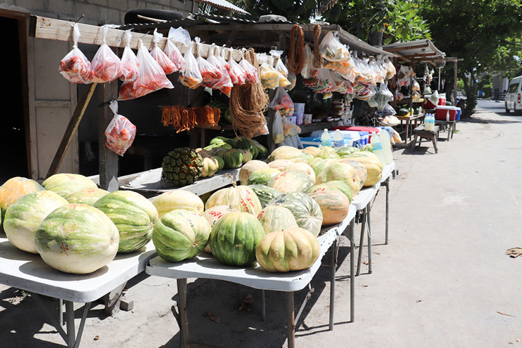 かぼちゃが並ぶ市場。ほとんどの人が果物を食べるのは1週間に1回以下だ　Ⓒ MSF/Joanne Lillie