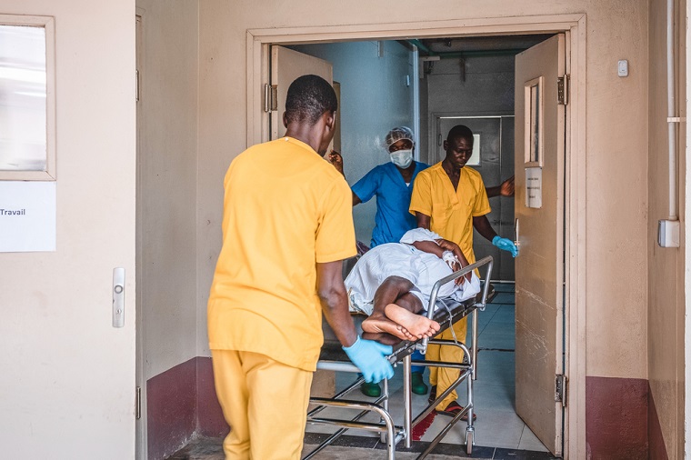 MSFが支援するバンギ市民病院では、妊婦や新生児の緊急医療を担っている　© Barbara Debout
