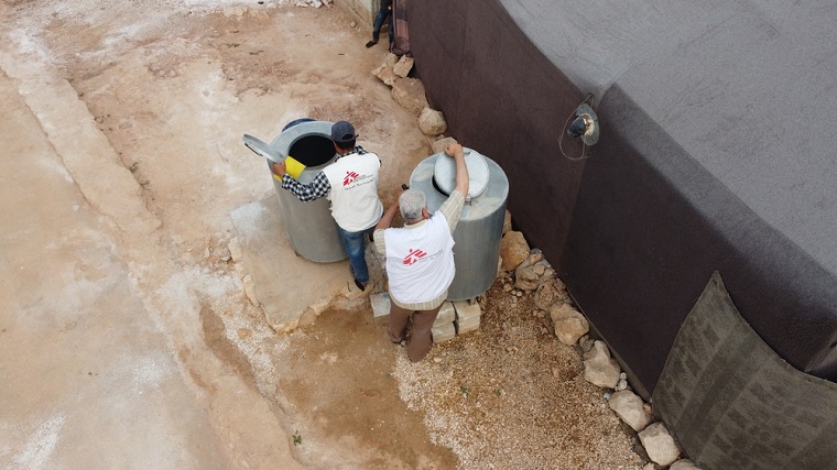 現地で活動するMSFスタッフたち　© MSF