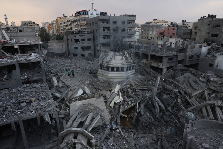 爆撃により破壊されたガザ＝2023年10月9日　© Mohammed ABED