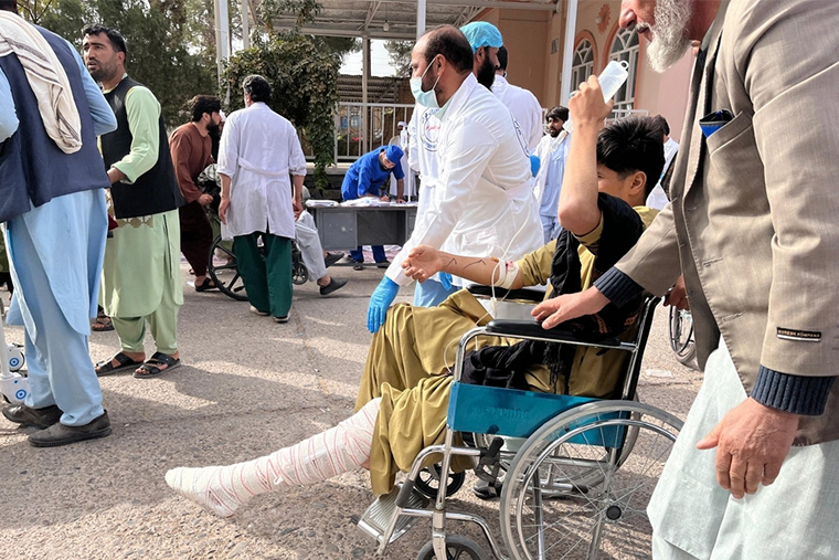 地震で負傷した患者＝2023年10月15日　Ⓒ Paul Odongo/MSF