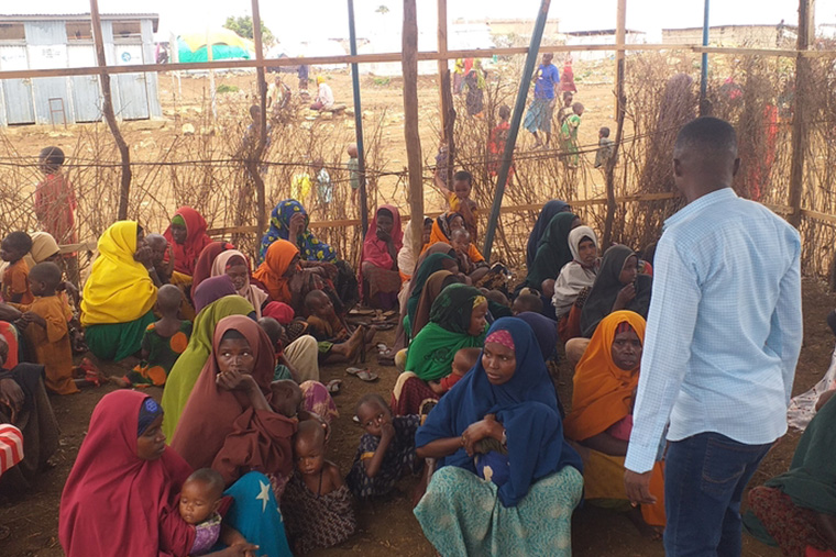 バイドアの国内避難民キャンプの一つ。ここでMSFは人びとに健康教育活動を行っている　Ⓒ MSF/Suleiman Hassan